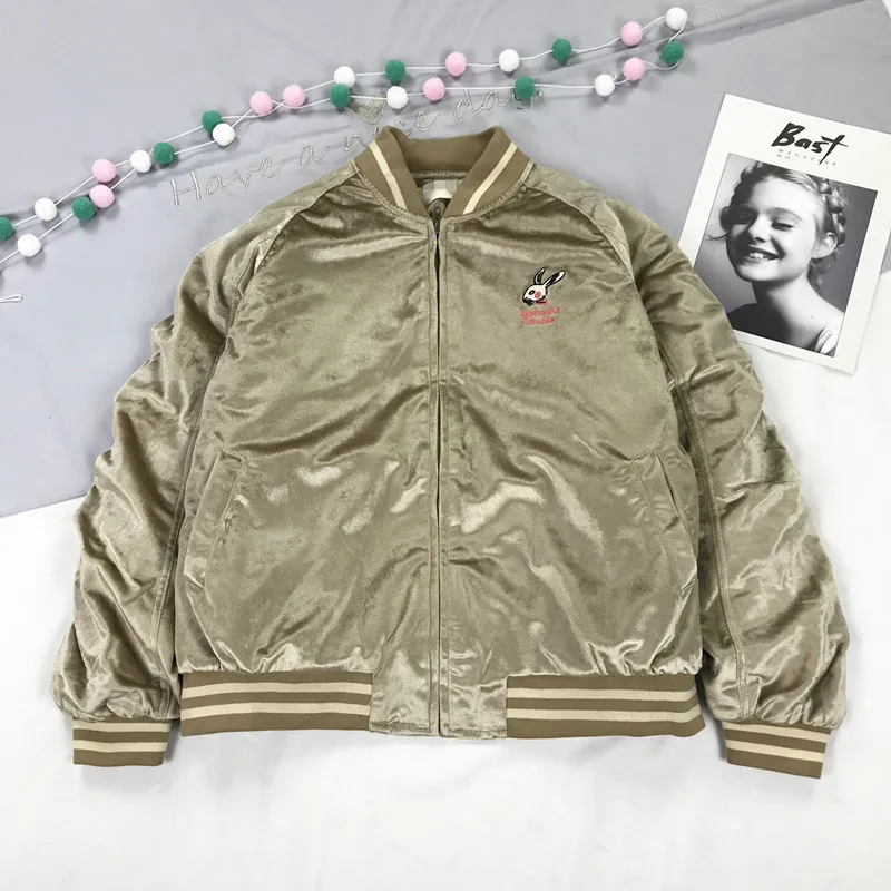 Toysshop Series Champagne Color Back Lettered Rabbit Embroidered Gold Velvet Baseball Uniform Jacket Padded Coat
Toysshop Series Champagne Color Back Lettered Rabbit Embroidered Gold Velvet Baseball Uniform Jacket Padded Coat