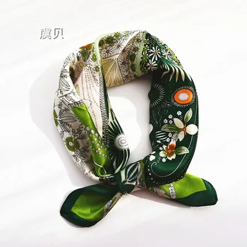 Grass green natural silk scarf for women printed with leaves 100% real silk scarves small 50cm square handkerchief gift for lady 
Grass green natural silk scarf for women printed with leaves 100% real silk scarves small 50cm square handkerchief gift for lady