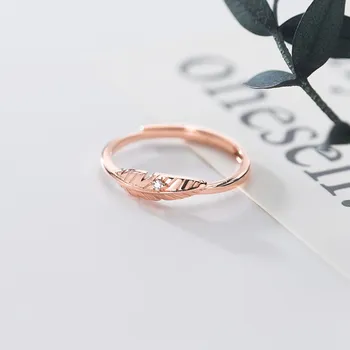 925 Sterling Silver Unique Feather Rose Gold Color Plated Wedding Band Adjustable Midi Knuckle Finger CZ Rings Jewelry for Women
925 Sterling Silver Unique Feather Rose Gold Color Plated Wedding Band Adjustable Midi Knuckle Finger CZ Rings Jewelry for Women