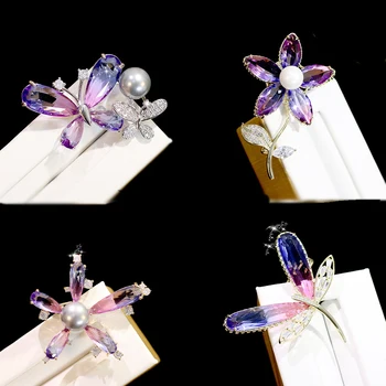 ASNORA Crystal Brooch Gradient Brooch Accessories Color Pin Cardigan Pin Western Assembly Ornament
ASNORA Crystal Brooch Gradient Brooch Accessories Color Pin Cardigan Pin Western Assembly Ornament