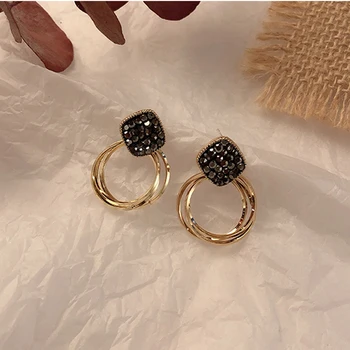 Temperament wild round earrings female Korean version of the net red earrings niche earrings 2020 net red personality earrings
Temperament wild round earrings female Korean version of the net red earrings niche earrings 2020 net red personality earrings