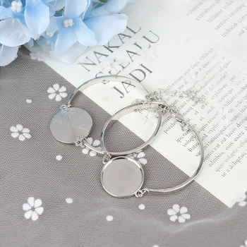 10pcs/lot Metal Cabochon Bracelet Fit 20mm Cameo Settings Bracelets Bezel Blanks DIY Jewelry Tools
10pcs/lot Metal Cabochon Bracelet Fit 20mm Cameo Settings Bracelets Bezel Blanks DIY Jewelry Tools