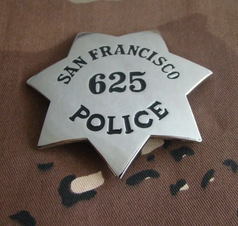 United States Classic SAN FRANCISCO POLICE Pin Badge Replica Movie Prop Copper POLICE No.625 Shirt Lapel Badge Brooch Pin 1:1
United States Classic SAN FRANCISCO POLICE Pin Badge Replica Movie Prop Copper POLICE No.625 Shirt Lapel Badge Brooch Pin 1:1
