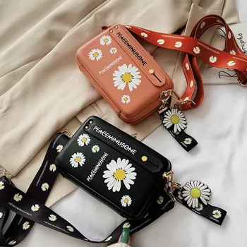 New Luxury Hand Bags for Women Small Daisies Printing Totes Fashion Shoulder Bags Female Cute Funny Handbags Mini Clutch Box Bag
New Luxury Hand Bags for Women Small Daisies Printing Totes Fashion Shoulder Bags Female Cute Funny Handbags Mini Clutch Box Bag