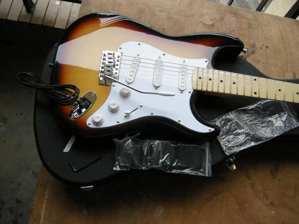 Free Shipping Factory Custom Shop new ST guitar sunburst color maple neck Electric Guitar with case 8yue23
Free Shipping Factory Custom Shop new ST guitar sunburst color maple neck Electric Guitar with case 8yue23