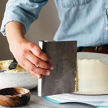 1pc Cake Smooth Cutter Tools Hot Pizza Dough Scraper Baking Pastry Spatulas Fondant Stainless Steel Cake Decorating Tool
1pc Cake Smooth Cutter Tools Hot Pizza Dough Scraper Baking Pastry Spatulas Fondant Stainless Steel Cake Decorating Tool