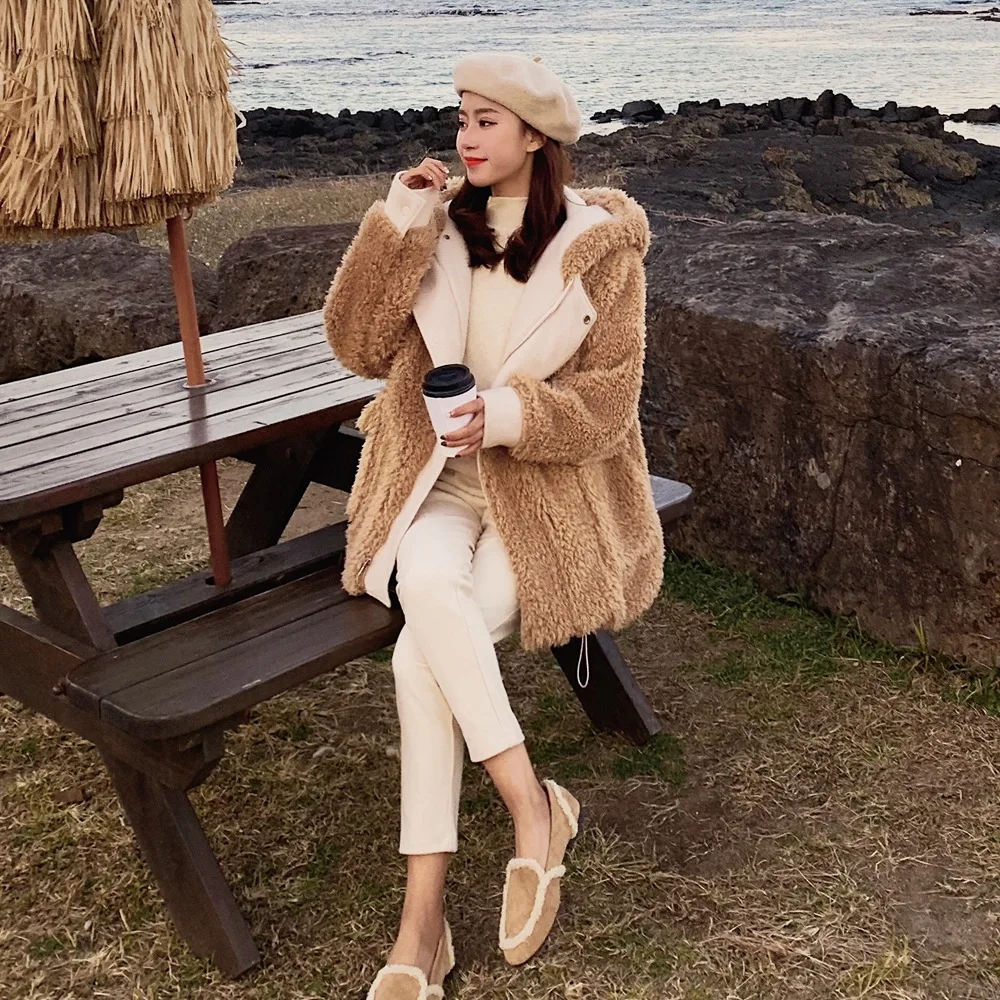 winter new fashion retro lazy wind big pocket lambswool fur hooded Jacket Female high quality imitation Fur Coat Leather Jacket
winter new fashion retro lazy wind big pocket lambswool fur hooded Jacket Female high quality imitation Fur Coat Leather Jacket