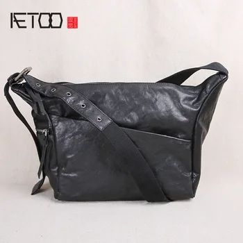 AETOO Genuine leather men's retro shoulder bag, the first layer of leather large-capacity messenger bag casual fashion men's bag
AETOO Genuine leather men's retro shoulder bag, the first layer of leather large-capacity messenger bag casual fashion men's bag