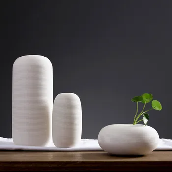 White Vegetarian Ceramic Vase Creative Home Decoration White Porcelain Simple Vase
White Vegetarian Ceramic Vase Creative Home Decoration White Porcelain Simple Vase