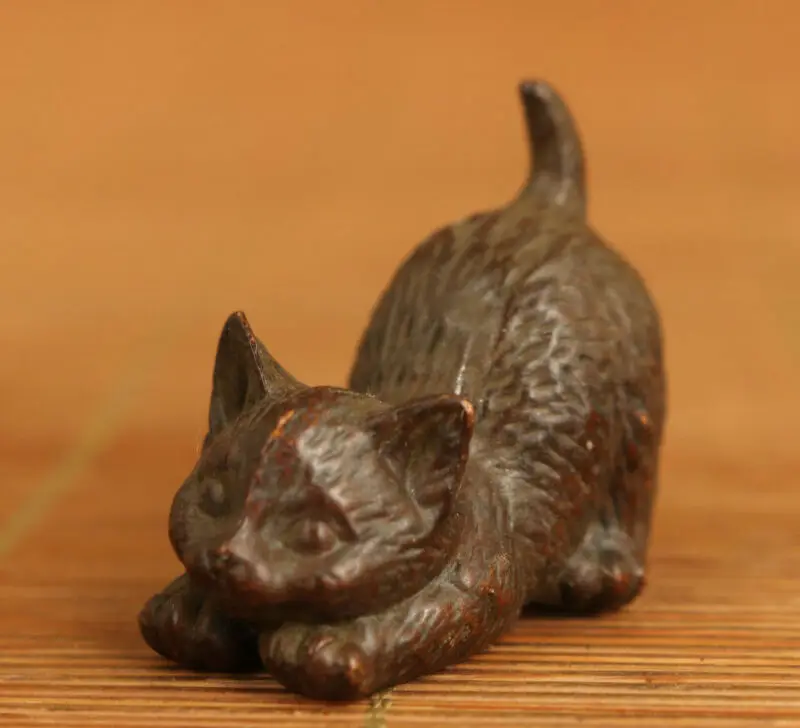 Редкая Красивая китайская старинная Бронзовая статуя кота, коллекция, домашнее украшение, подарок
Редкая Красивая китайская старинная Бронзовая статуя кота, коллекция, домашнее украшение, подарок
