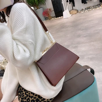 Chain Design PU Leather Crossbody Bags for Women 2021 Designer Luxury Shoulder Handbags Female Travel Cross Body Bag Hand Bags
Chain Design PU Leather Crossbody Bags for Women 2021 Designer Luxury Shoulder Handbags Female Travel Cross Body Bag Hand Bags