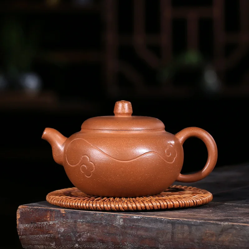 Yixing Genuine Product Raw Ore Clay Half-handmade Xiangyun Good Luck Yixing Clay Teapot Household Enterprise Gift Customization
Yixing Genuine Product Raw Ore Clay Half-handmade Xiangyun Good Luck Yixing Clay Teapot Household Enterprise Gift Customization