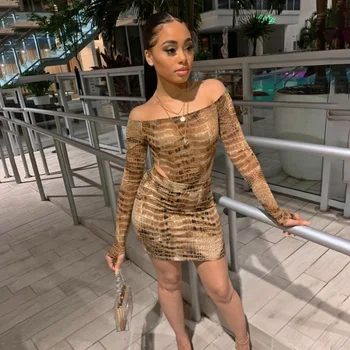 Helisopus Sexy Long Sleeve Snake Print Matching Set Women Autumn Off Shoulder Bodysuit +mini Skirts Two Piece Outfits
Helisopus Sexy Long Sleeve Snake Print Matching Set Women Autumn Off Shoulder Bodysuit +mini Skirts Two Piece Outfits
