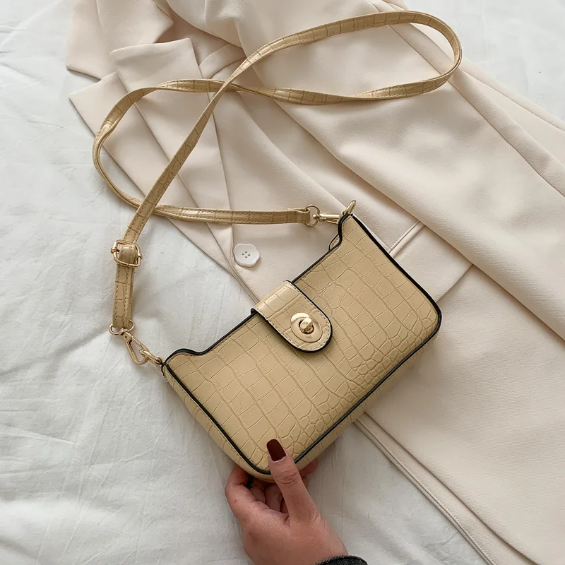 Women's bag 2020 new Korean version of the wild crocodile pattern shoulder bag net red fashion armpit bag
Women's bag 2020 new Korean version of the wild crocodile pattern shoulder bag net red fashion armpit bag