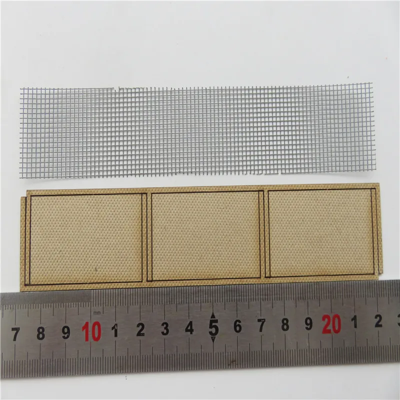 architecture model fence building in ho train layout04