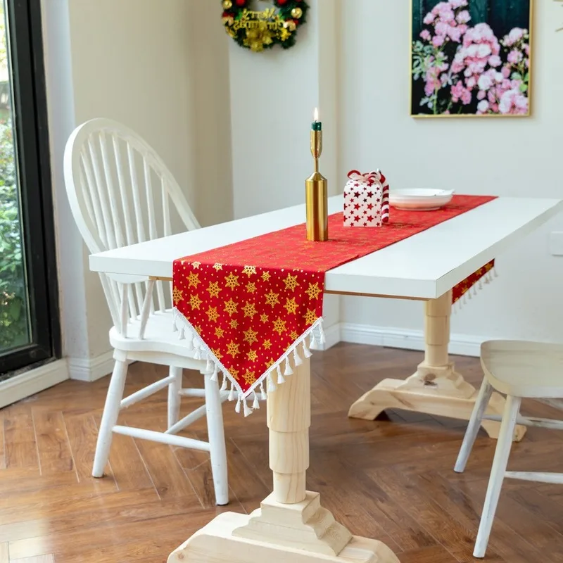 Christmas Table Runner Gilt Printing Christmas Decorative Table Mat Christmas Gift Pattern
Christmas Table Runner Gilt Printing Christmas Decorative Table Mat Christmas Gift Pattern