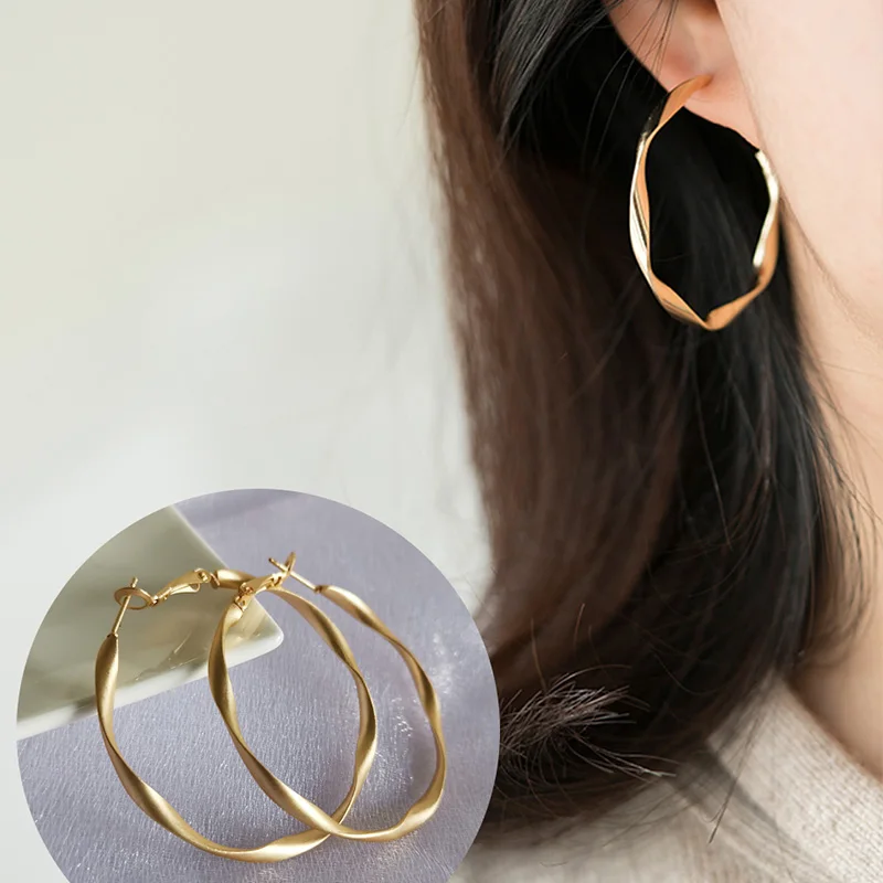 

CHIMERA Fashion Simple Large Round Circle Hoop Earring Punk Style Cute Elegant Gold Color Earrings Jewelry for Women Girls