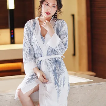 3pcs Women's Warm Pajamas Long Sleeves Pyjama Short Femme Chiffon Print Sleepwear Suit Korean Wedding Night Kimano Pijama Mujer
3pcs Women's Warm Pajamas Long Sleeves Pyjama Short Femme Chiffon Print Sleepwear Suit Korean Wedding Night Kimano Pijama Mujer
