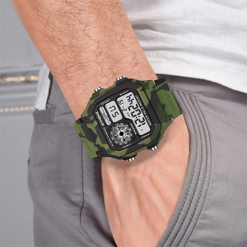 Мужские спортивные цифровые часы SYNOKE в стиле G Shock камуфляжные зеленые наручные с