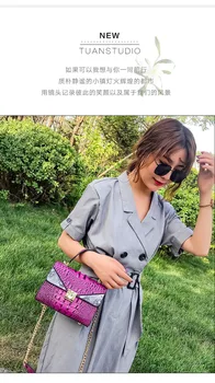 2020 New Style Shoulder Hand Trend Crocodile Pattern Women's Square Sling Bag women bag clutch clutch handbags 
2020 New Style Shoulder Hand Trend Crocodile Pattern Women's Square Sling Bag women bag clutch clutch handbags