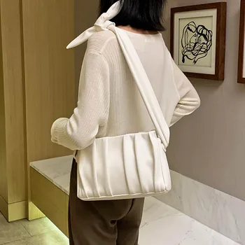 TOYOOSKY Ladies Tote Bags For Women Leather Handbags Women Clouds Hand Bag Messenger Shoulder Bag Female Vintage Dumplings Bolso
TOYOOSKY Ladies Tote Bags For Women Leather Handbags Women Clouds Hand Bag Messenger Shoulder Bag Female Vintage Dumplings Bolso