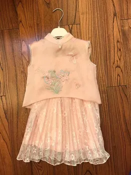 Chinese style fashionable cheongsam style dress 2020 summer sweet flower embroidery sleeveless dress baby girls clothes 
Chinese style fashionable cheongsam style dress 2020 summer sweet flower embroidery sleeveless dress baby girls clothes