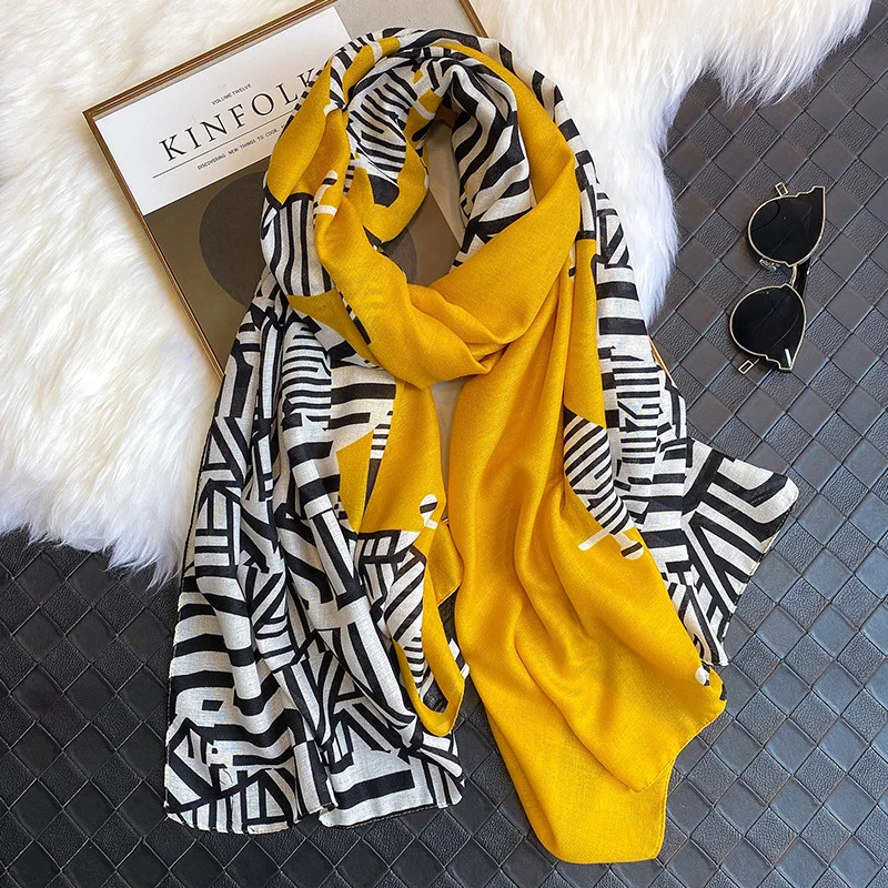 2020 Autumn Women's Scarf Striped Animal Printed Bandana Color Patchwork Head Scarf Beach Sun Protective Shawl Cotton Scarf
2020 Autumn Women's Scarf Striped Animal Printed Bandana Color Patchwork Head Scarf Beach Sun Protective Shawl Cotton Scarf