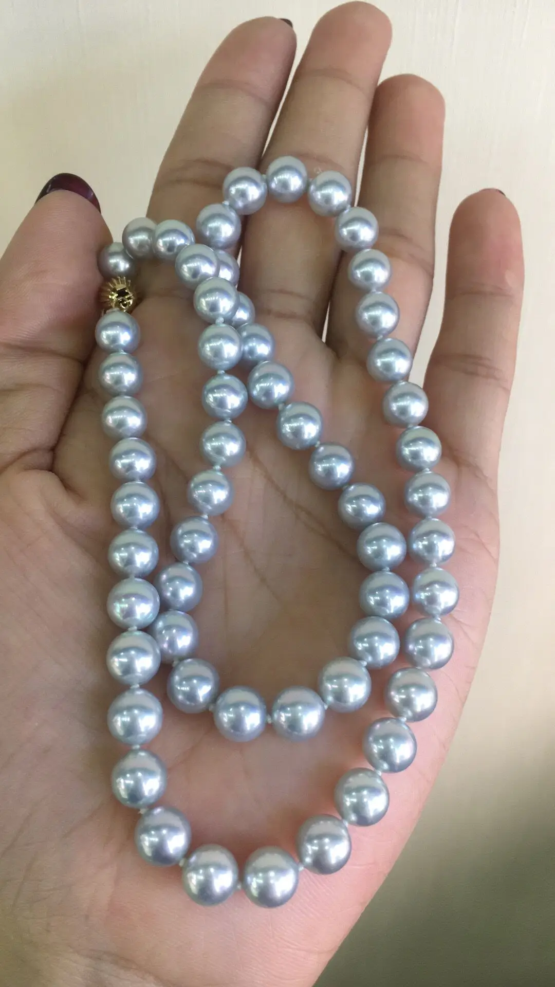 Silver-blue akoya pearl strand