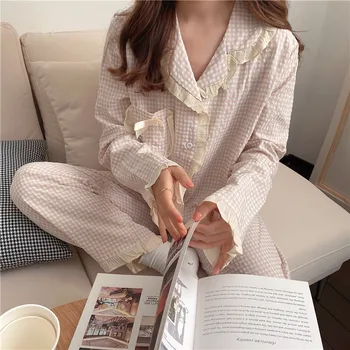 Autumn new women's Korean pajamas chic retro Plaid fungus splicing leisure home wear set for women
Autumn new women's Korean pajamas chic retro Plaid fungus splicing leisure home wear set for women