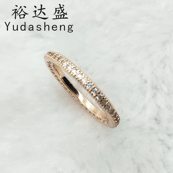 Dazzling gleaming stones and hollowed-out love, bright rings, expressing the inner true desire 
Dazzling gleaming stones and hollowed-out love, bright rings, expressing the inner true desire