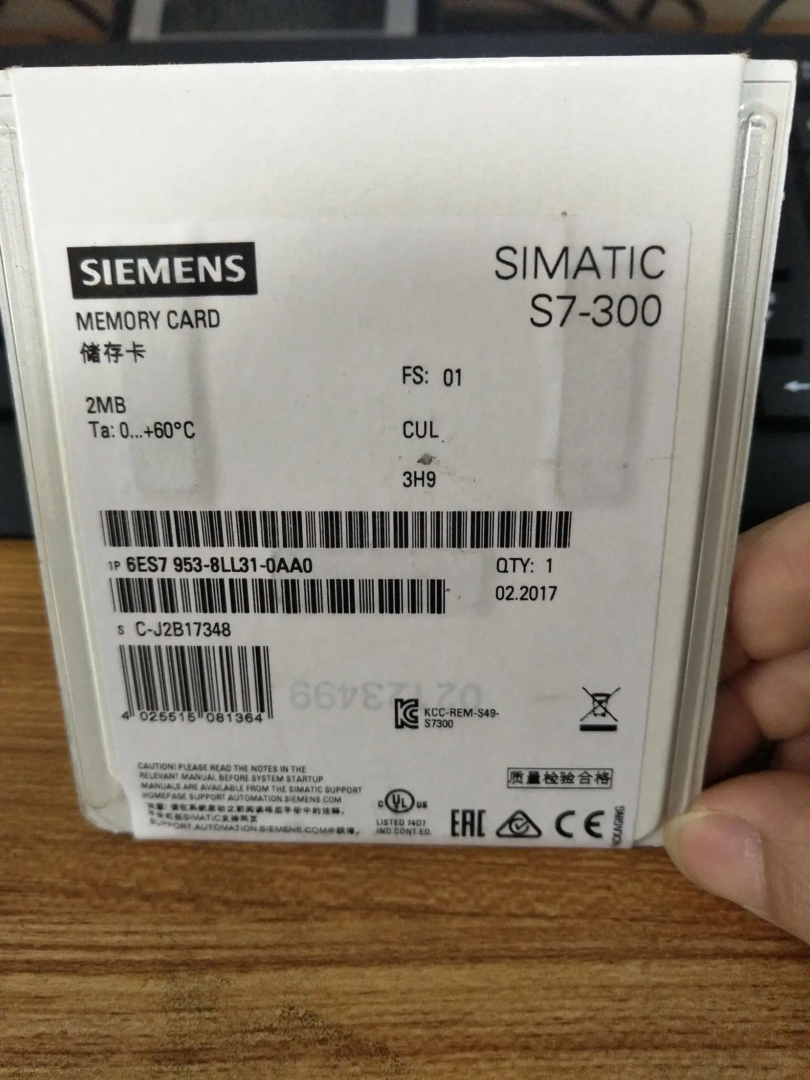 NEW SIMATIC MMC (Micro Memory Card) 6ES7 953-8LL31-0AA0 for S7-300/C7/ET 200, RAM 2MB, replace 6ES7 953-8LL20-0AA0
NEW SIMATIC MMC (Micro Memory Card) 6ES7 953-8LL31-0AA0 for S7-300/C7/ET 200, RAM 2MB, replace 6ES7 953-8LL20-0AA0