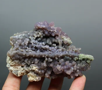 BIG! 244g Natural Grape agate clusters mineral specimen stones and crystals healing crystals quartz free shipping
BIG! 244g Natural Grape agate clusters mineral specimen stones and crystals healing crystals quartz free shipping