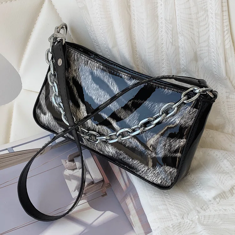 Tiger Pattern PU Leather Underarm Winter Bags for Women 2020 Designer Shoulder Handbags Branded Women's Trending Chain Hand Bag
Tiger Pattern PU Leather Underarm Winter Bags for Women 2020 Designer Shoulder Handbags Branded Women's Trending Chain Hand Bag