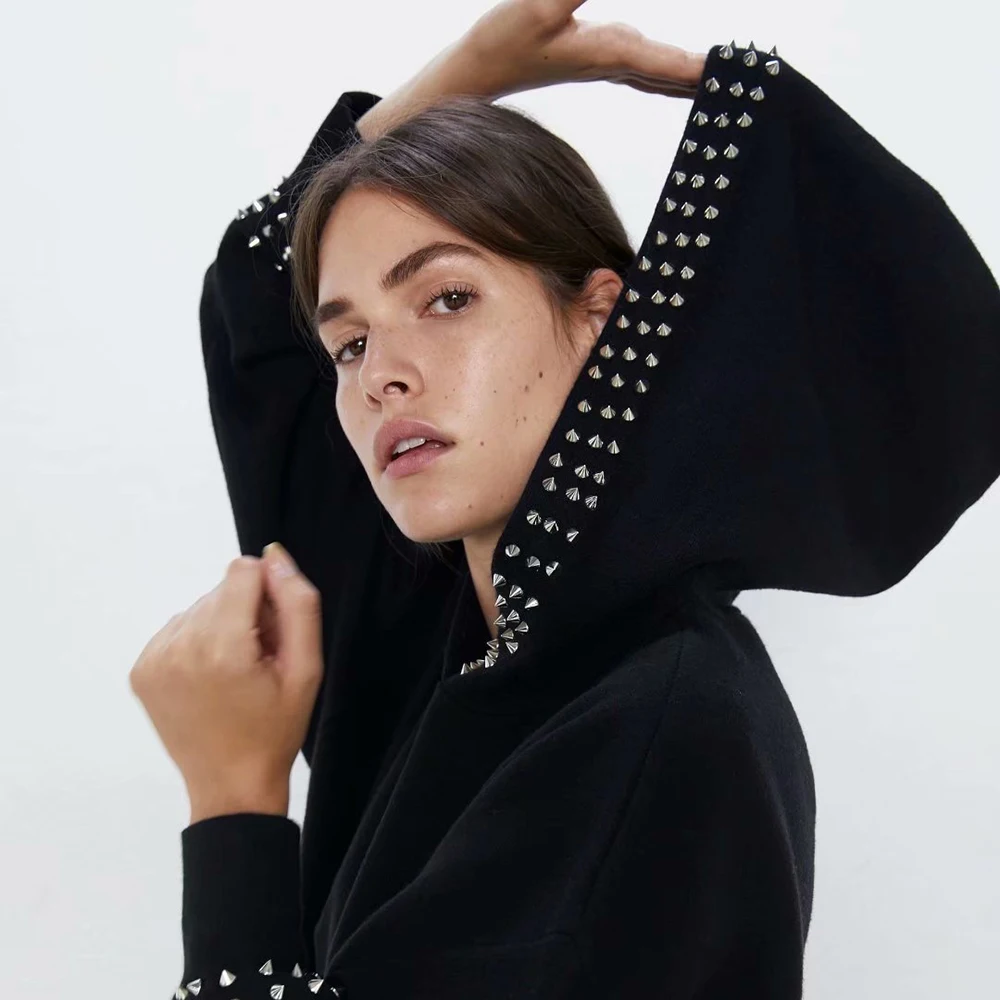 New ZA Black Sweatshirt for Women Long Sleeve Hooded Collar Pockets Metal Inlay Chic Design Winter Sweatshirt Wholesale 
New ZA Black Sweatshirt for Women Long Sleeve Hooded Collar Pockets Metal Inlay Chic Design Winter Sweatshirt Wholesale