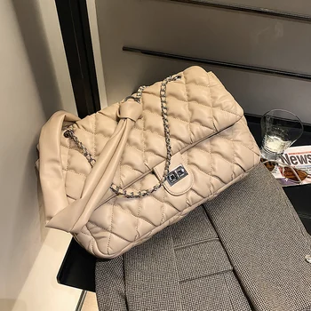 New Diamond Small Bag Women's Bag New Fashion All-match Internet Celebrity Large Capacity Single Shoulder Underarm Bag Chain PU
New Diamond Small Bag Women's Bag New Fashion All-match Internet Celebrity Large Capacity Single Shoulder Underarm Bag Chain PU