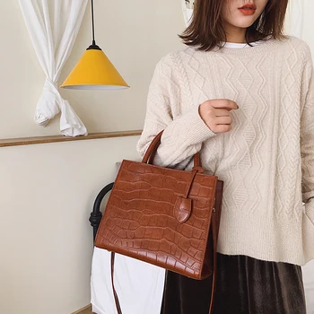 Celebrity Temperament Simple Women Bag 2020 Designer Two Set Handbag Fashion Stone Pattern Printing Shoulder Diagonal Girl Bags
Celebrity Temperament Simple Women Bag 2020 Designer Two Set Handbag Fashion Stone Pattern Printing Shoulder Diagonal Girl Bags