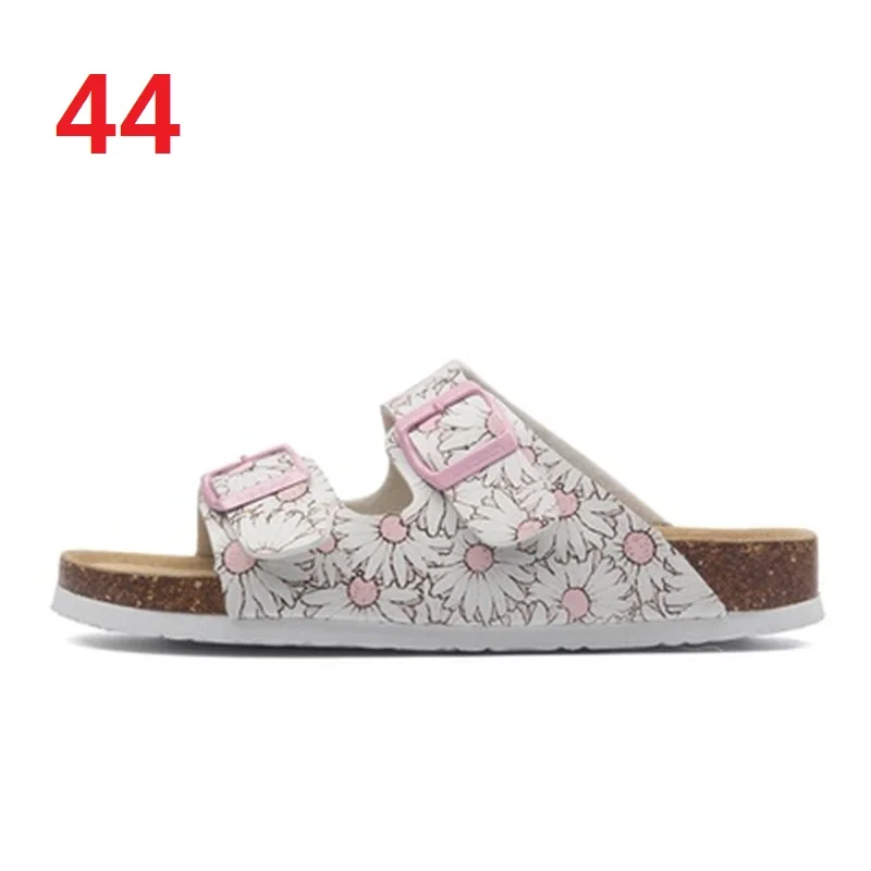 AA (44)