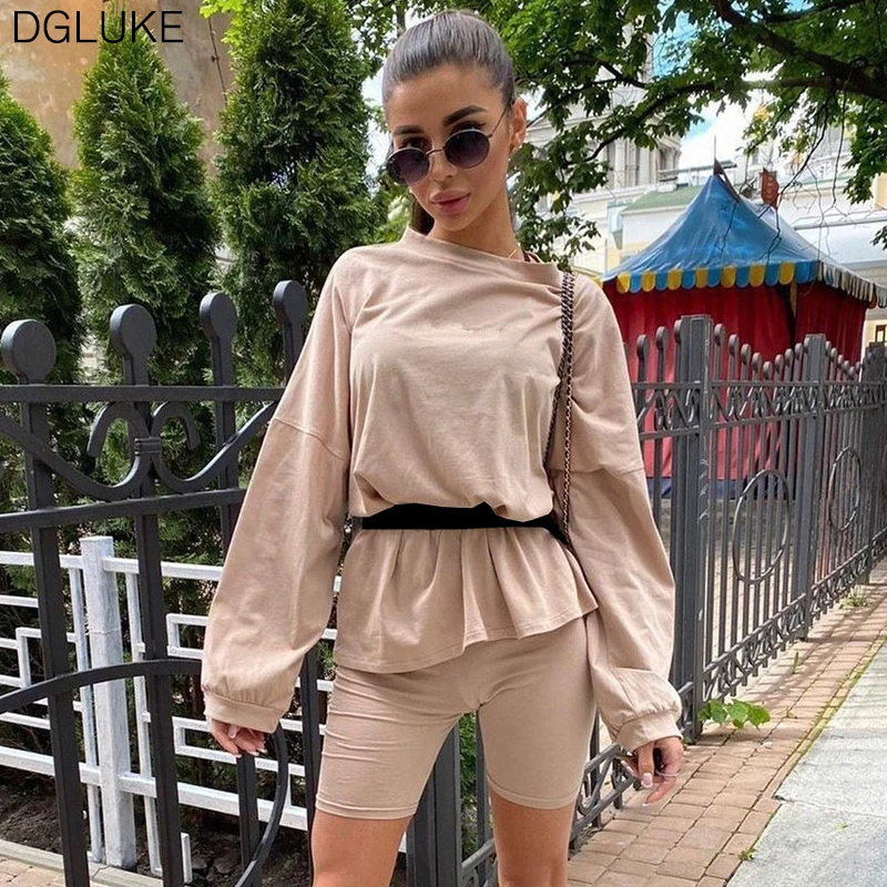 DGLUKE 2020 Women's Long Sleeve Oversized T shirt Top and Biker Shorts Set Fashion Casual Two Piece Outfits Women Tracksuit
DGLUKE 2020 Women's Long Sleeve Oversized T shirt Top and Biker Shorts Set Fashion Casual Two Piece Outfits Women Tracksuit
