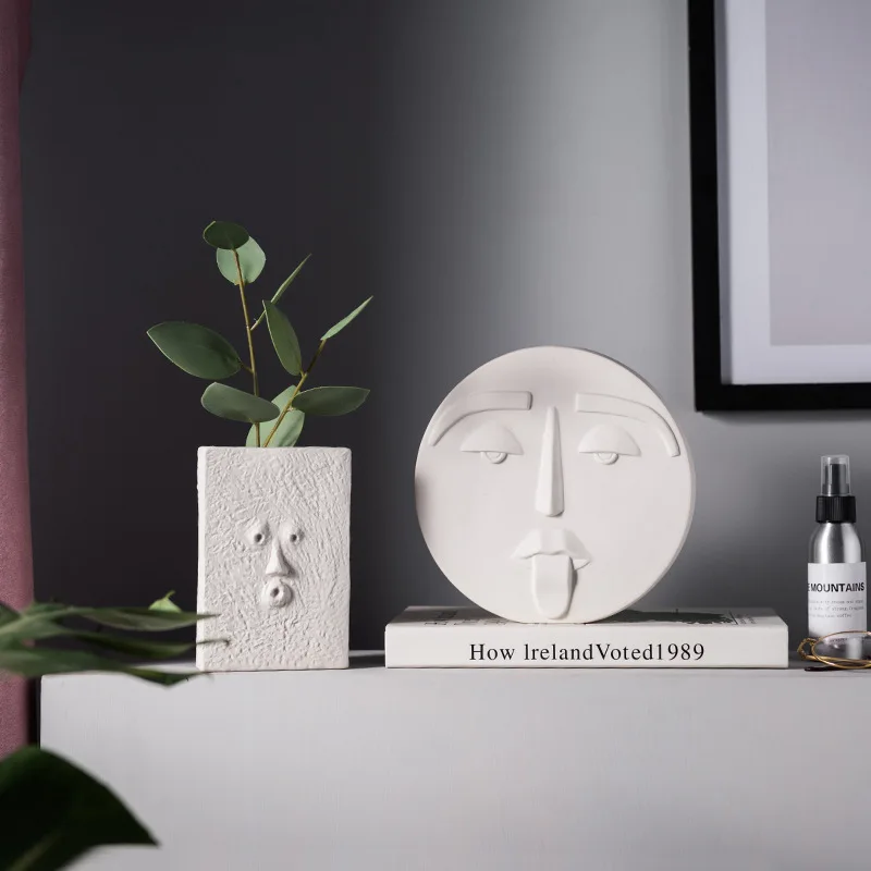 Creative Ceramic Design Face Flower Vase White Matte Abstract Vases Round Square Head Decorative Ornaments Home Table Decor
Creative Ceramic Design Face Flower Vase White Matte Abstract Vases Round Square Head Decorative Ornaments Home Table Decor