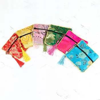 New six-color silk brocade fringe fabric flower fashion exquisite square jewelry storage bag jewelry
New six-color silk brocade fringe fabric flower fashion exquisite square jewelry storage bag jewelry