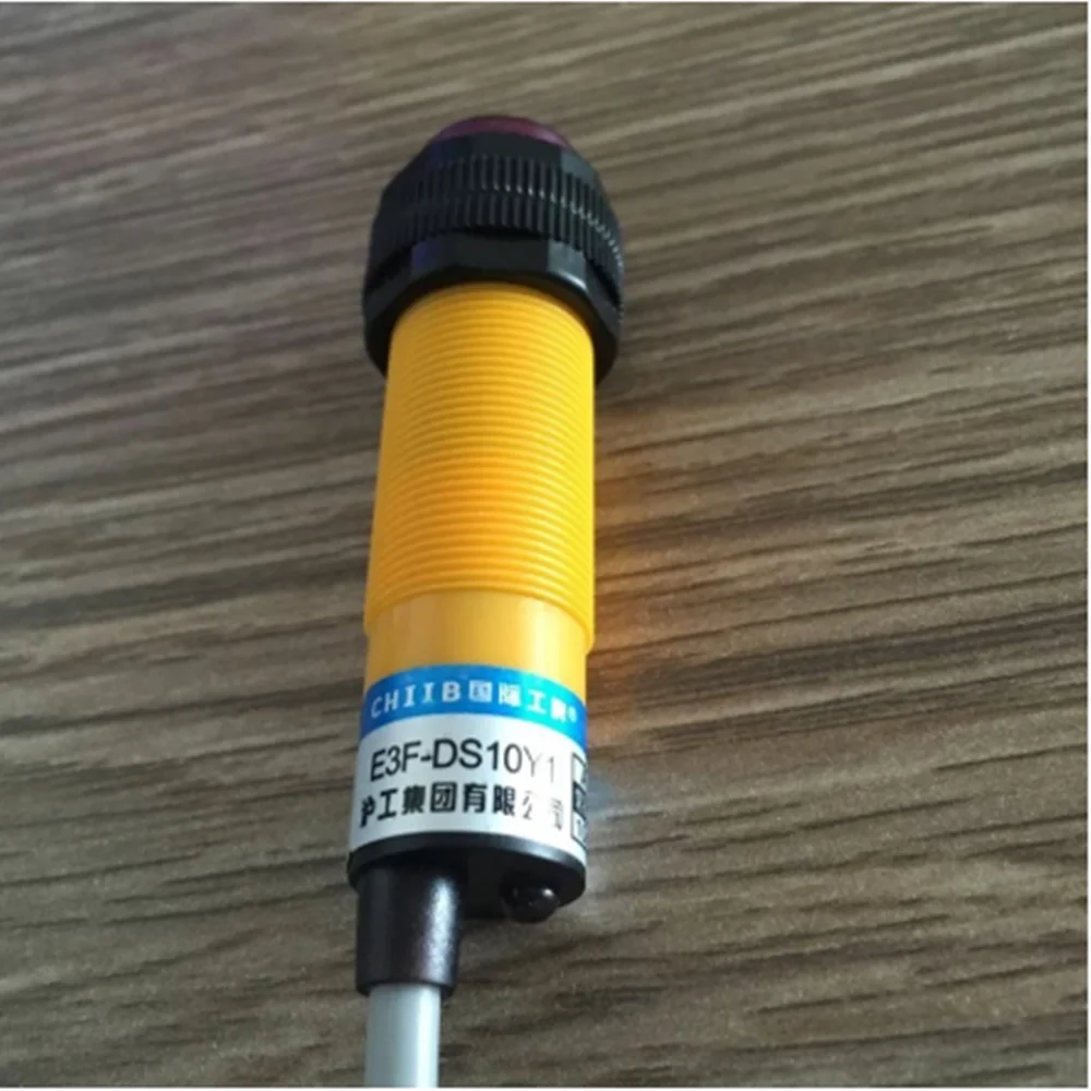 

Диффузное отражение Тип фотоэлектрический выключатель датчика E3F-DS10Y1 переменного тока без диаметром 18 мм расстояние 10 см преобразователь
