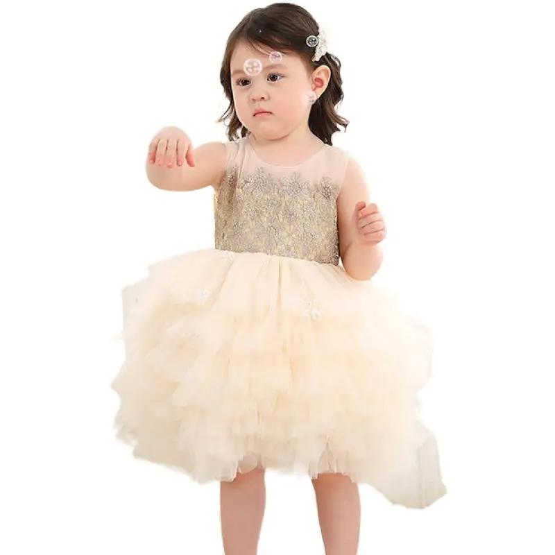 Бежевое платье для первого дня рождения маленькой девочки многослойная