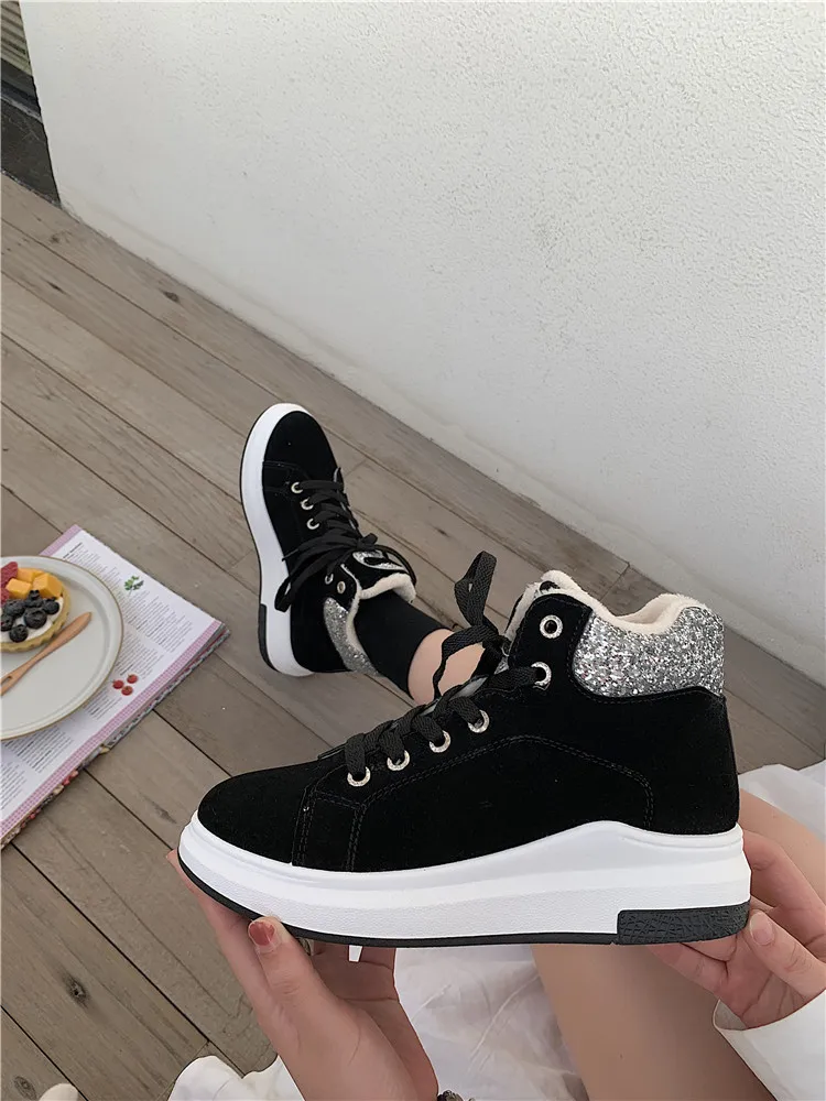Women's high-top plus cotton shoes 2019 winter new trend warm and velvet casual shoes platform women's shoes
Women's high-top plus cotton shoes 2019 winter new trend warm and velvet casual shoes platform women's shoes
