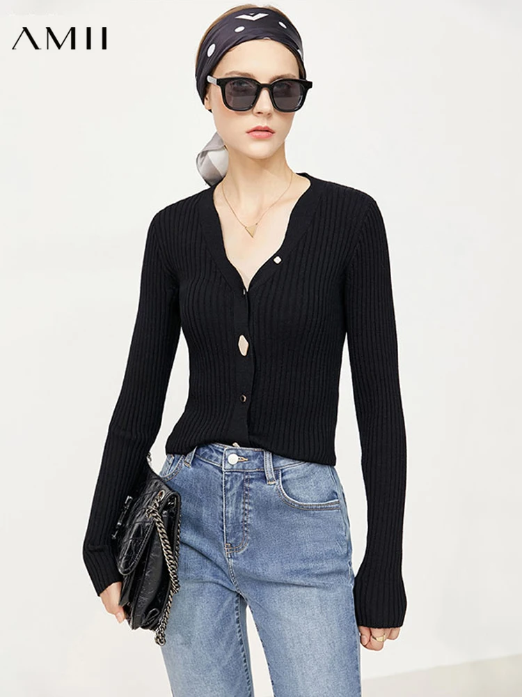 Amii Minimalism Sweater For Women Elegant Button Vneck Cashmere Knitted Tops Fashion Woolen Sweaters New Female Clothes 12170617
Amii Minimalism Sweater For Women Elegant Button Vneck Cashmere Knitted Tops Fashion Woolen Sweaters New Female Clothes 12170617