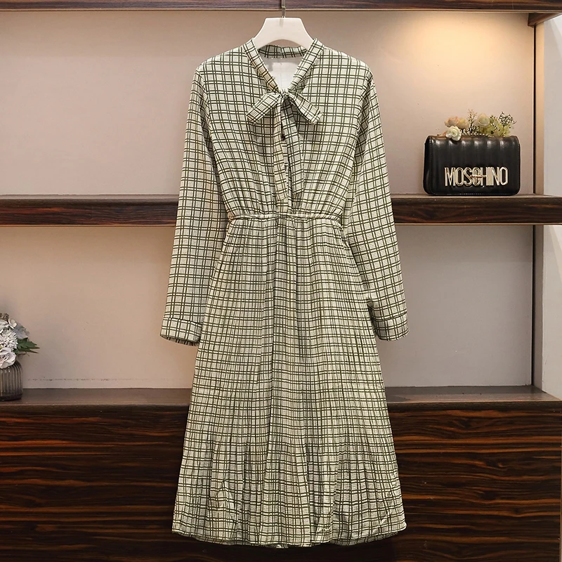 L-4XL Plus Size Women Vintage Plaid Midi Dress Autumn 2019 Bow Collar Long Sleeve Elastic Waist Ladies Chiffon A-Line Dresses
L-4XL Plus Size Women Vintage Plaid Midi Dress Autumn 2019 Bow Collar Long Sleeve Elastic Waist Ladies Chiffon A-Line Dresses