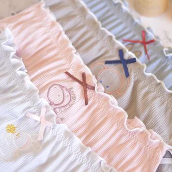 Japanese Cute Animal Embroidery Menstrual Panties Student Cartoon Design Reffles Underwear Bow Women's Cotton Briefs Lingerie
Japanese Cute Animal Embroidery Menstrual Panties Student Cartoon Design Reffles Underwear Bow Women's Cotton Briefs Lingerie