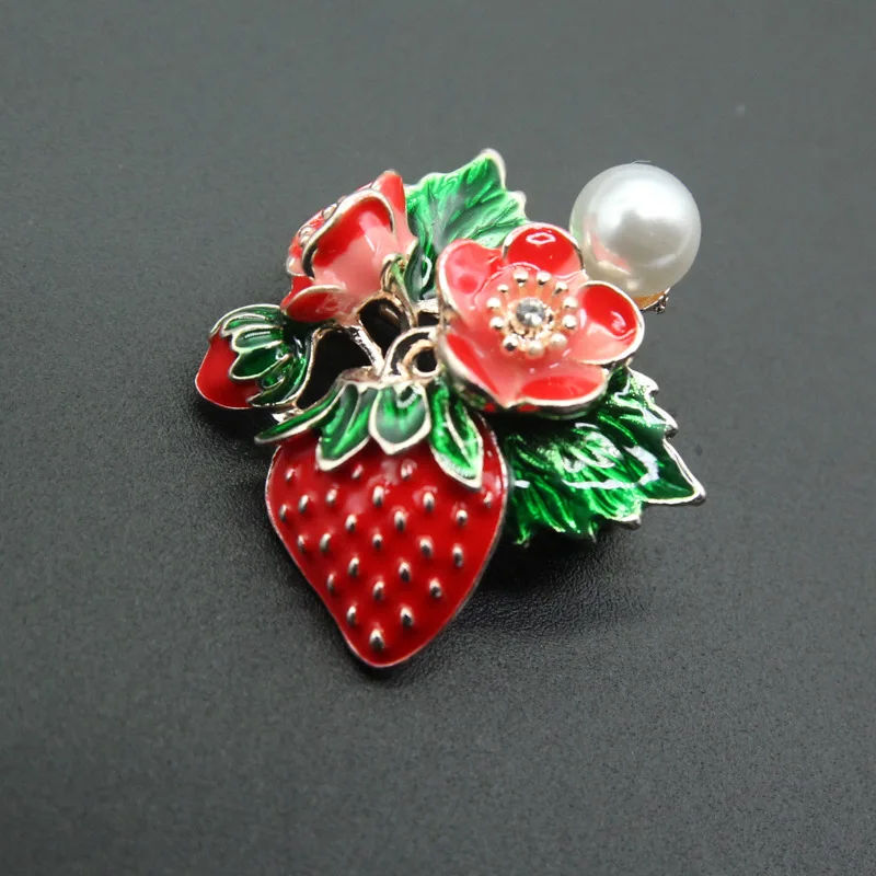 Trendy Red Strawberry Enamel Brooches For Men Women's Classic Fruits Weddings Party Banquet Brooch Women's Accessories 
Trendy Red Strawberry Enamel Brooches For Men Women's Classic Fruits Weddings Party Banquet Brooch Women's Accessories