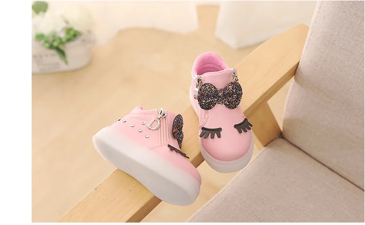 Size 21-30 Children's Glowing Sneakers Children Princess Girls LED Shoes Cute Baby Sneakers and Light Shoes Glowing