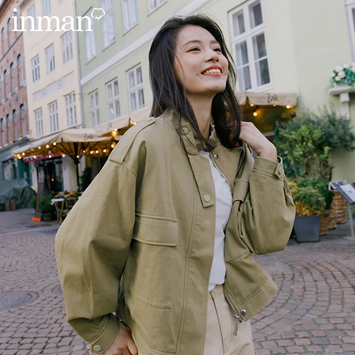 INMAN 2020 Spring New Arrival Literary Retro Overalls Style Stand Collar Loops Shoulder Large Pocket Short Women Coat
INMAN 2020 Spring New Arrival Literary Retro Overalls Style Stand Collar Loops Shoulder Large Pocket Short Women Coat