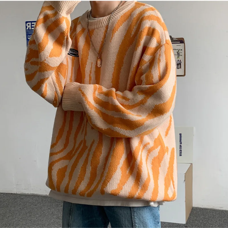 2020 Winter men's new solid color personalized stripe loose fashion trend casual atmosphere Crew Neck Sweater Coat Size M-5XL
2020 Winter men's new solid color personalized stripe loose fashion trend casual atmosphere Crew Neck Sweater Coat Size M-5XL